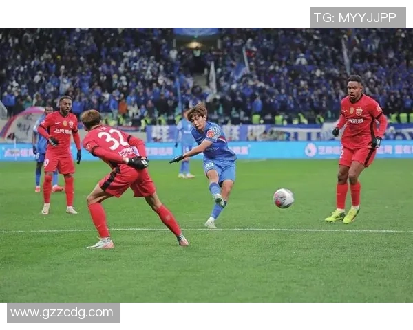 2025赛季足球巨星崛起 谁能在全球舞台上笑傲群雄