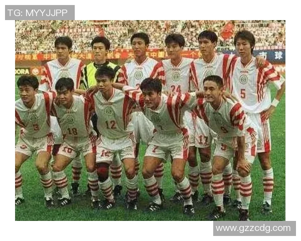 80年代足球传奇人物回顾 聚焦当时最具影响力的球星与赛场风云 80年代足球传奇人物回顾 聚焦当时最具影响力的球星与赛场风云